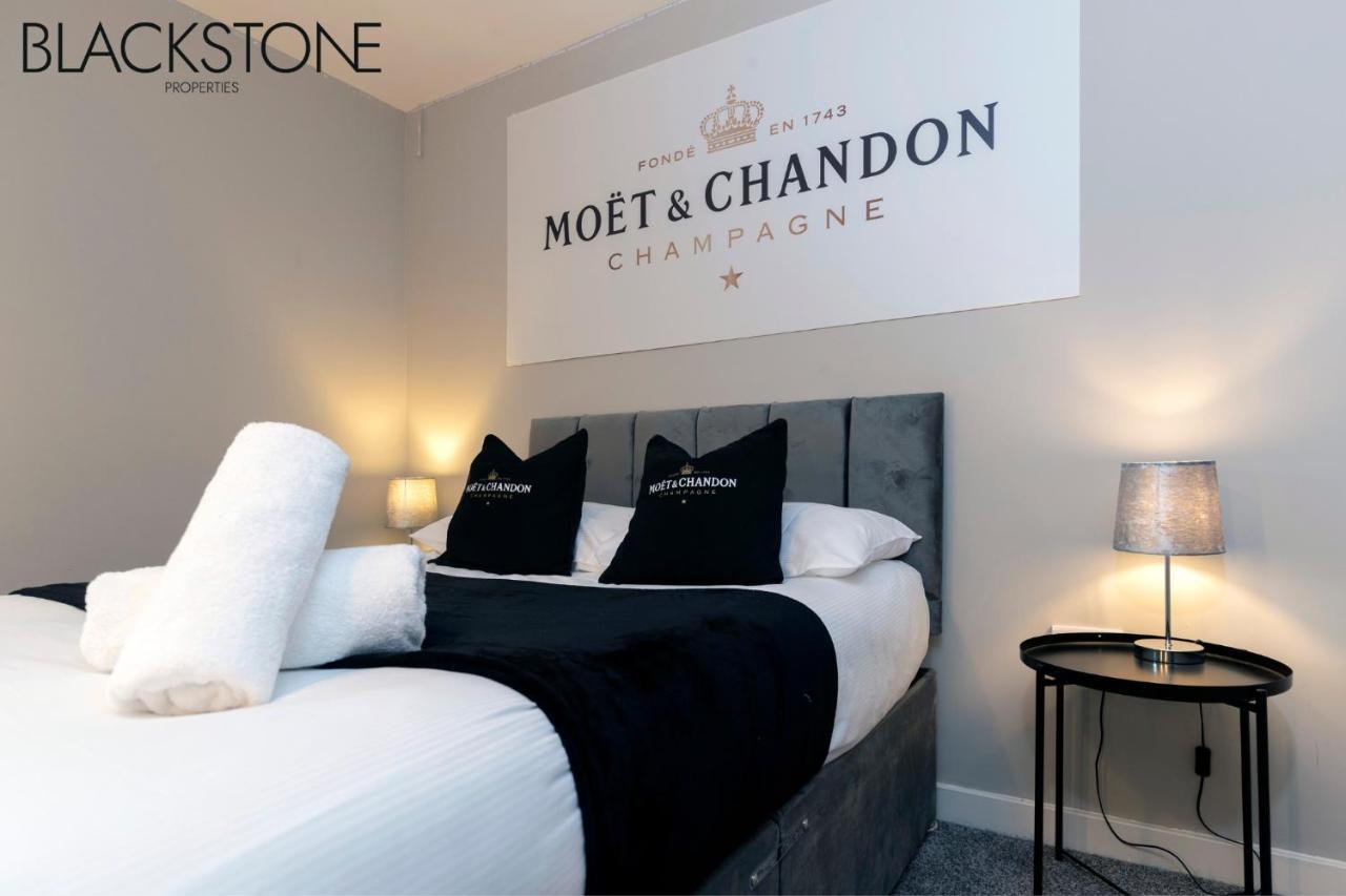 Champagne House - 4 Bed Property Plus 2 Sofa Beds By Bpne Darlington  Exterior photo